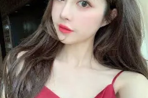顶流女星红毯互撕太刺激！站位暗战+造型翻车现场曝光内娱潜规则被扒