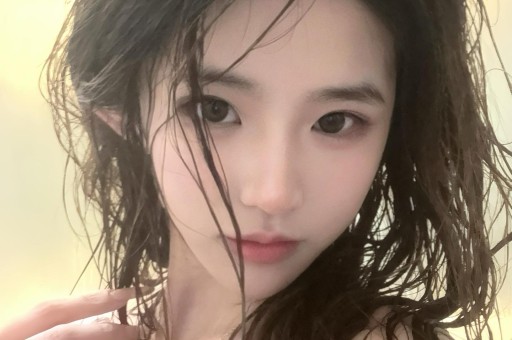 62岁男明星迎娶25岁丹麦美女教练38岁年龄差惊到众多吃瓜网友 62岁男明星迎娶25岁丹麦美女教练38岁年龄差惊到众多吃瓜网友